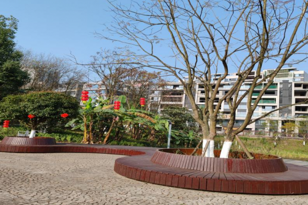 匠心守护 安全提质——兴绿园林完成城市公园木质设施专项维修